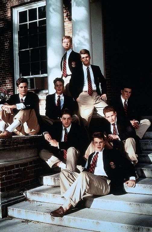 沒想到愛麗絲的車燈這麽大？囧圖姑娘的腿真的這麽白嗎