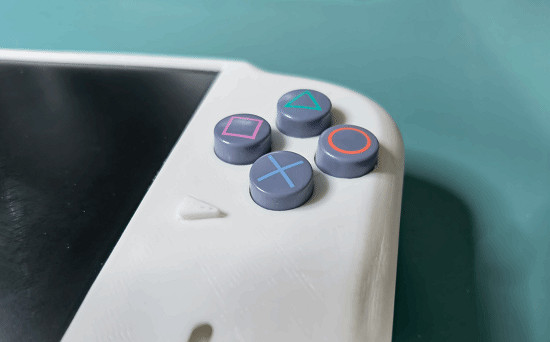 牛人純手工打造PS1掌機：原生運行PS1遊戲！非模擬器