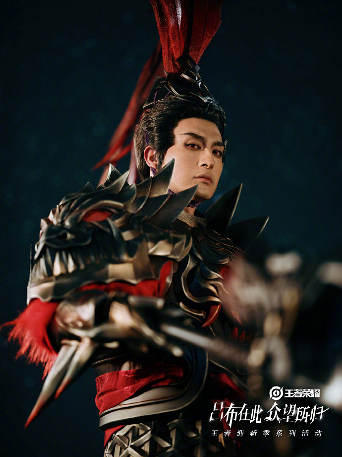 孫藝洲連動《王者榮耀》COS呂布 身披鎧甲手持戰戟! 孫藝洲連動《王者榮耀》COS呂布 身披鎧甲手持戰戟!