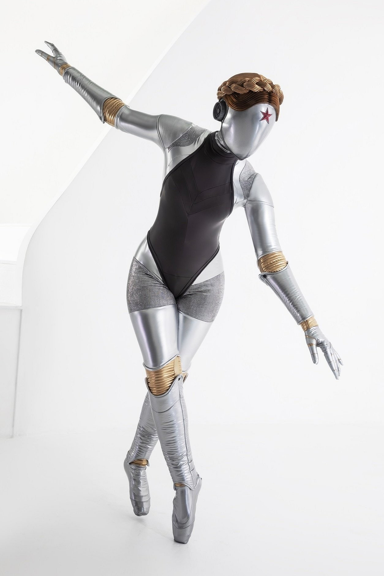 《原子之心》雙子舞伶COS 機械姐妹花走進了現實！