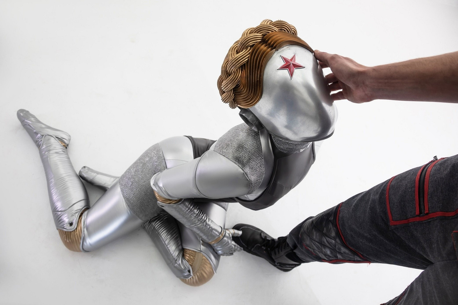 《原子之心》雙子舞伶COS 機械姐妹花走進了現實！