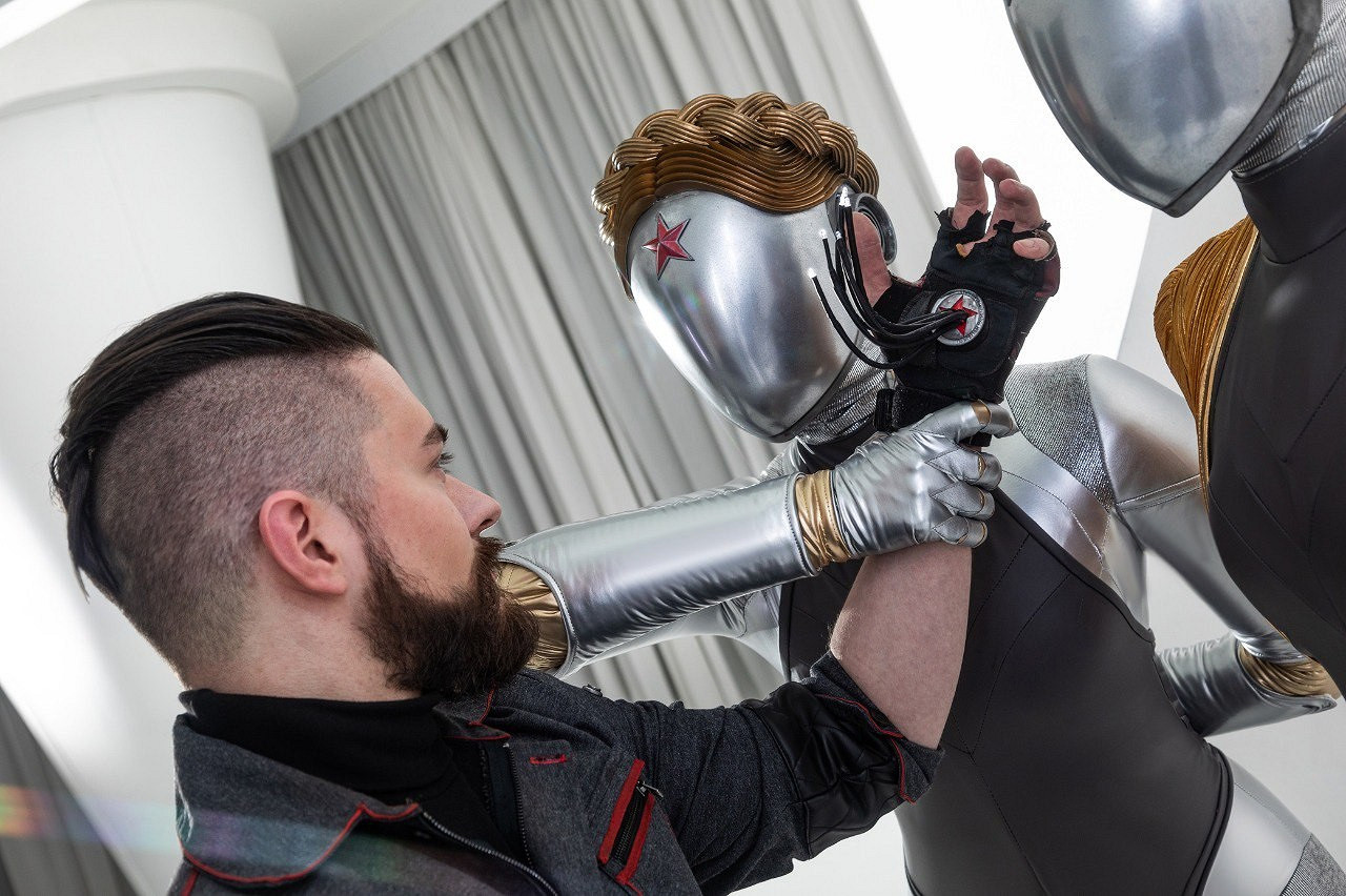 《原子之心》雙子舞伶COS 機械姐妹花走進了現實！