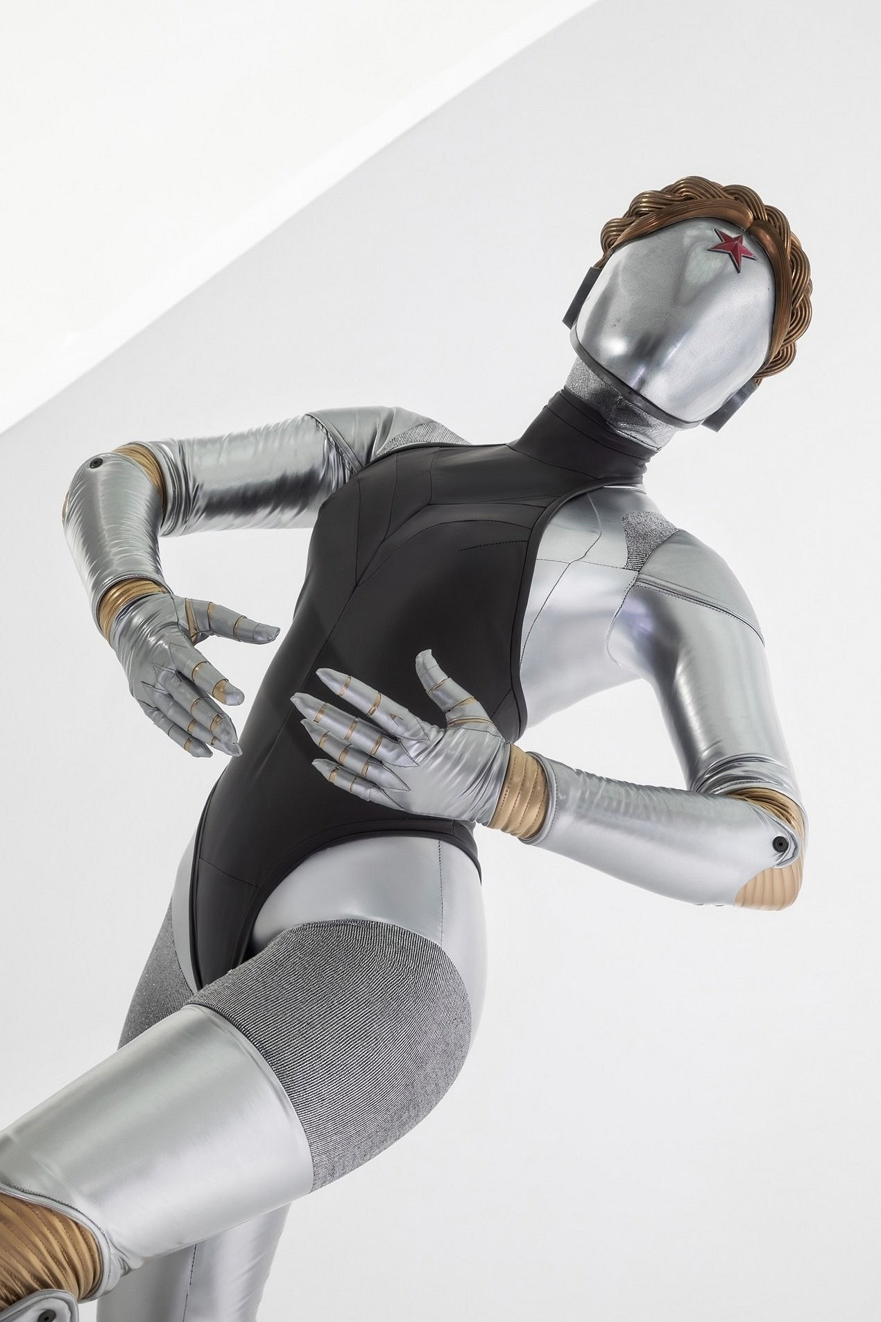 《原子之心》雙子舞伶COS 機械姐妹花走進了現實！