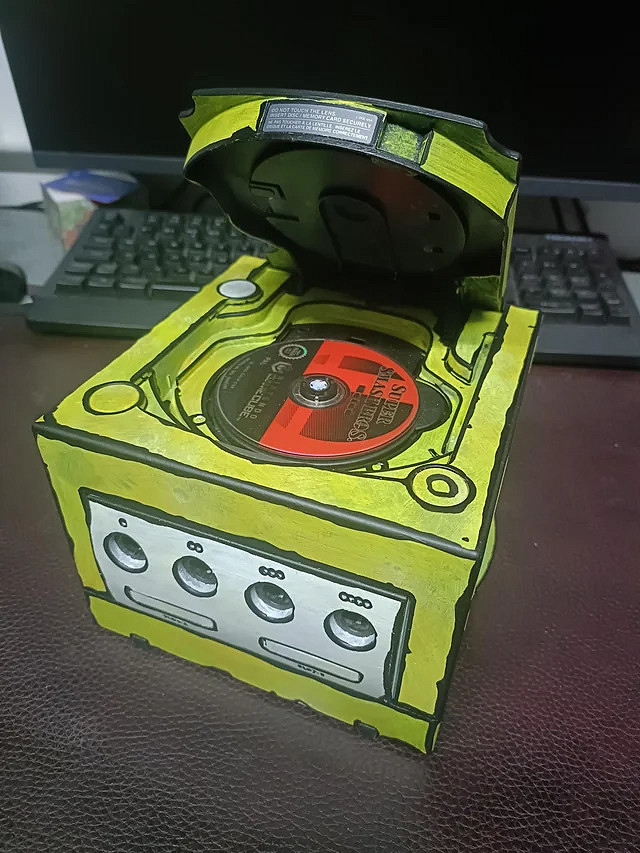 GameCube玩家修復了一台特殊《邊緣禁地》主題遊戲機 GameCube玩家修復了一台特殊《邊緣禁地》主題遊戲機