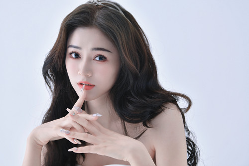 5月15日 Steam發售《美女，應接不暇》：情感交互與AI完美結合