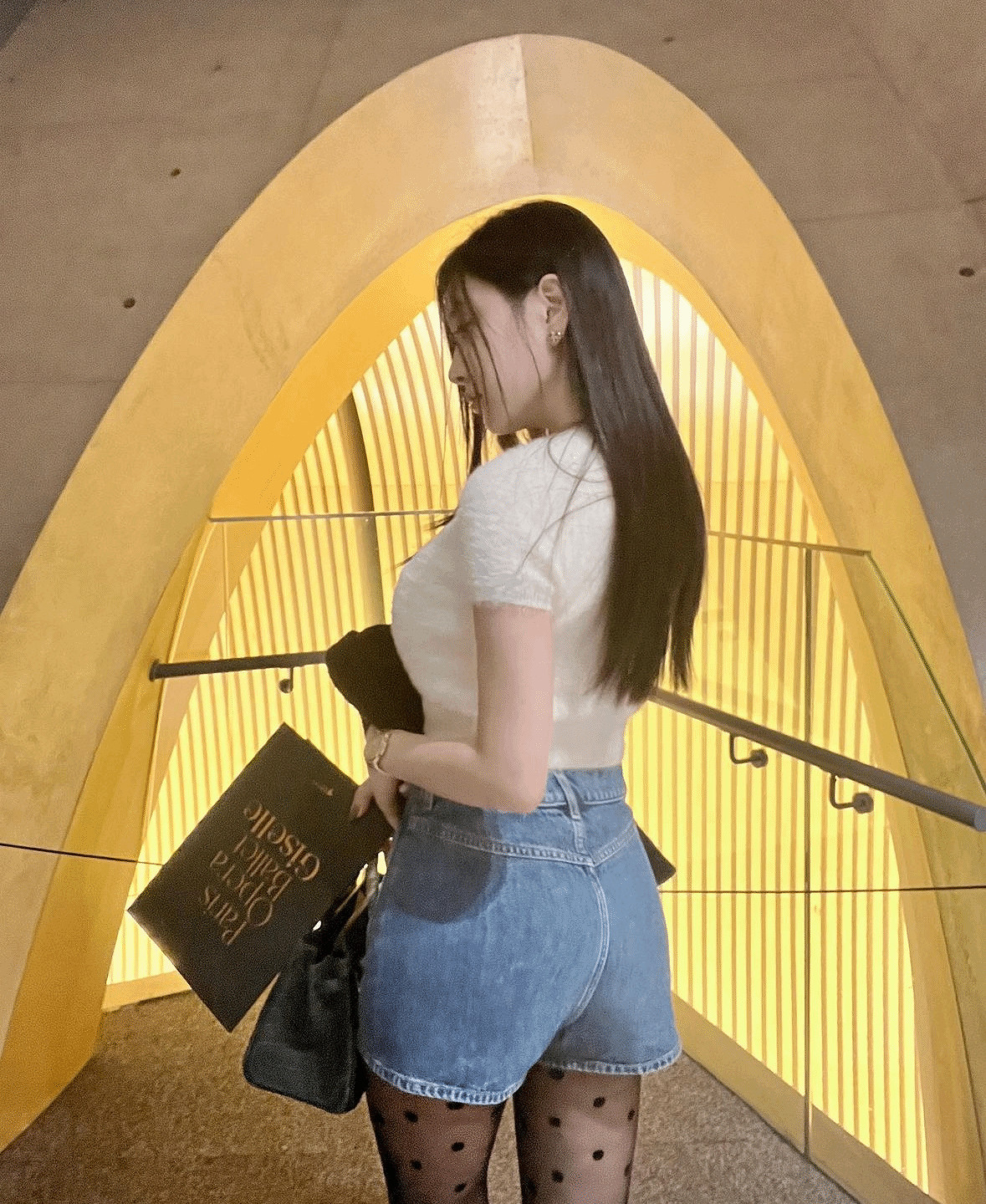 《劍星》女主體模分享掃描現場 窄肩細腰大長腿美翻