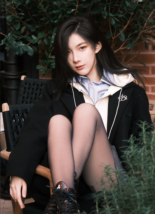 薛之謙現場誇長得漂亮的女生，竟是《美女，應接不暇》的女主！