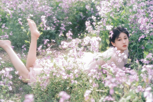 薛之謙現場誇長得漂亮的女生，竟是《美女，應接不暇》的女主！