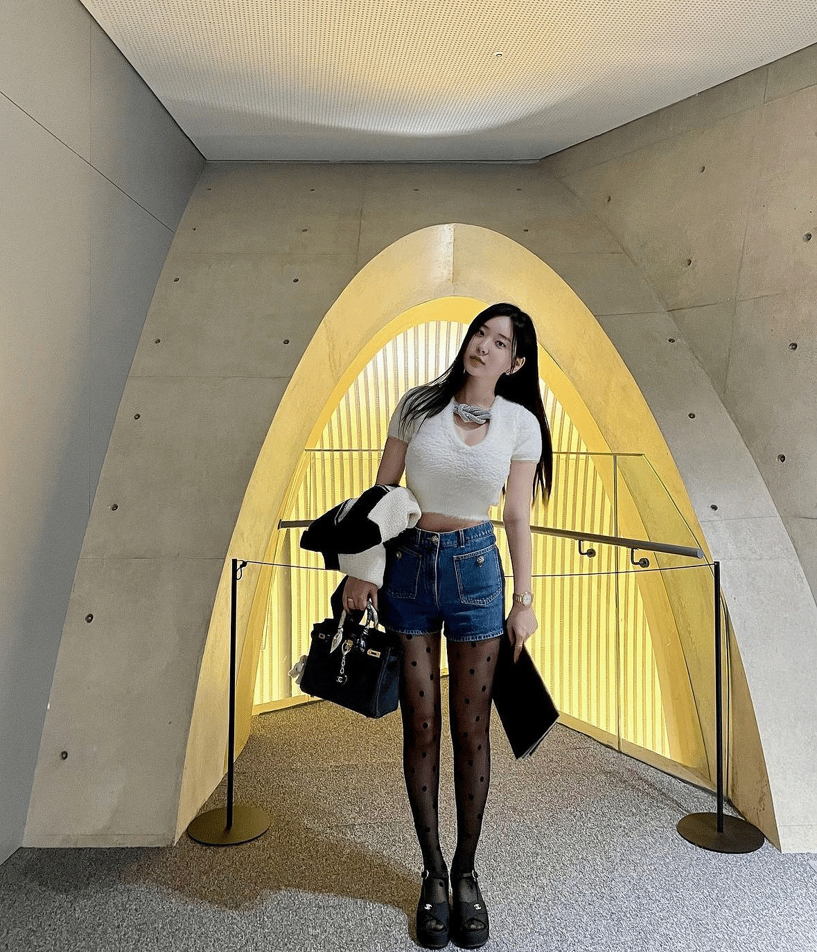 《劍星》女主體模分享掃描現場 窄肩細腰大長腿美翻