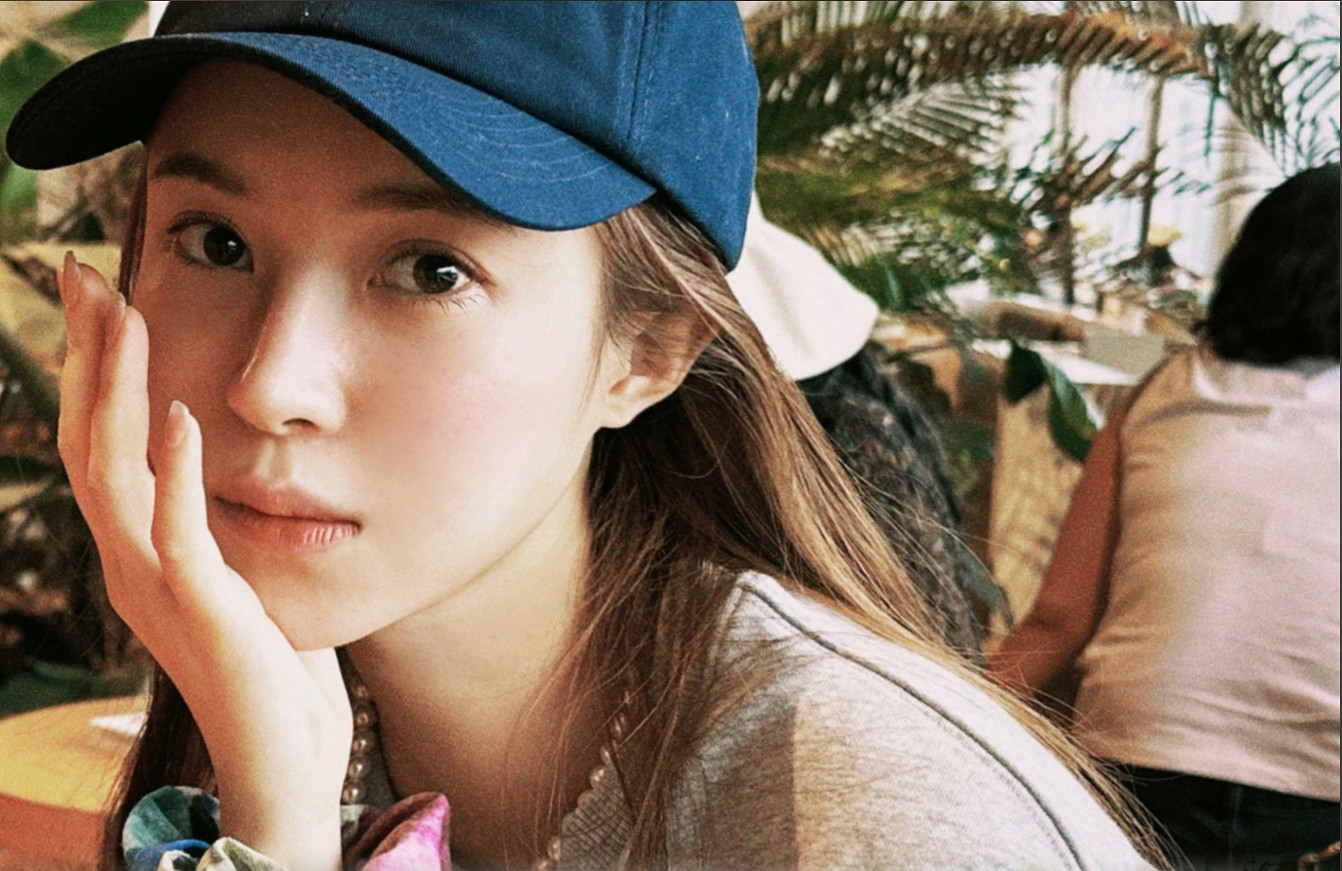 職場情感題材崛起，5月15日Steam上架《美女，應接不暇》引領互動劇新趨勢