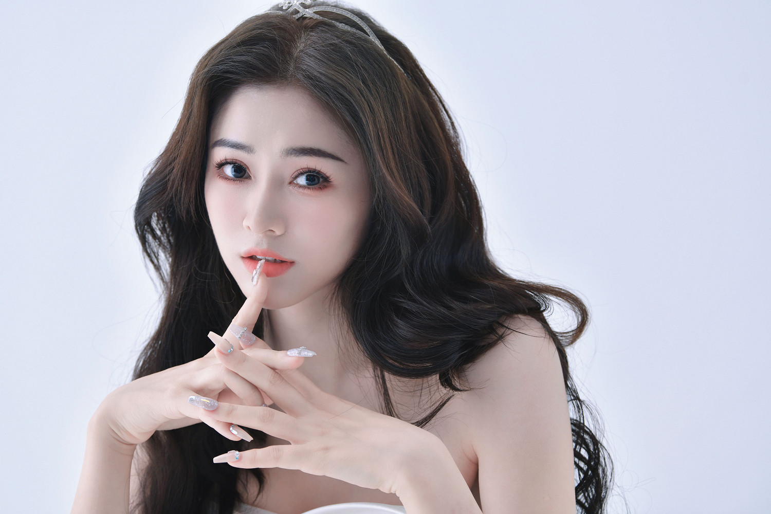 《美女,應接不暇》遊戲啟動碼免費送,明日Steam發售不容錯過 《美女,應接不暇》遊戲啟動碼免費送,明日Steam發售不容錯過