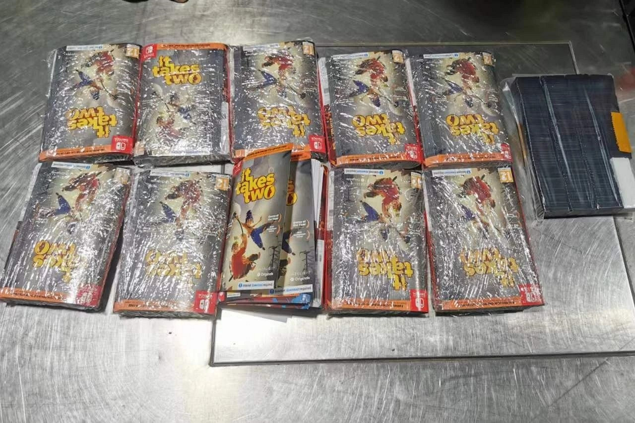 男子藏200張《雙人成行》Switch卡帶入境被查處 男子藏200張《雙人成行》Switch卡帶入境被查處