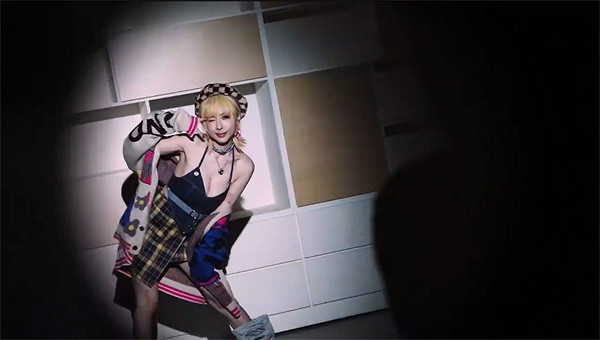 三上悠亞、某豆?真人互動遊戲真的是越“澀” 越好? 三上悠亞、某豆?真人互動遊戲真的是越“澀” 越好?