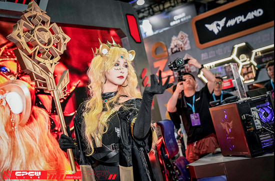 打破次元壁，迎接新勢力降臨！航嘉MVPLAND二次元形象薇嵐空降BW現場