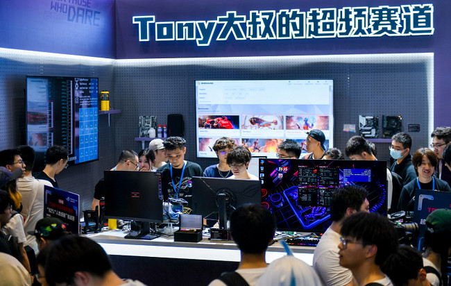 競無止境，信仰集結！ROG玩家國度電競神裝嗨翻BW 2024