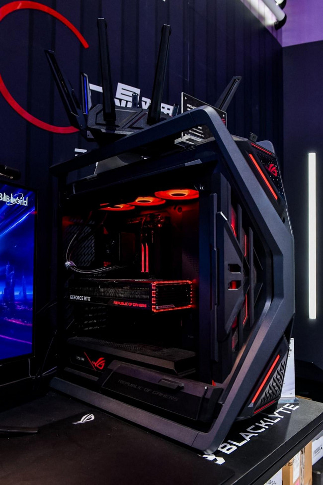 競無止境，信仰集結！ROG玩家國度電競神裝嗨翻BW 2024