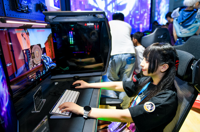 競無止境，信仰集結！ROG玩家國度電競神裝嗨翻BW 2024