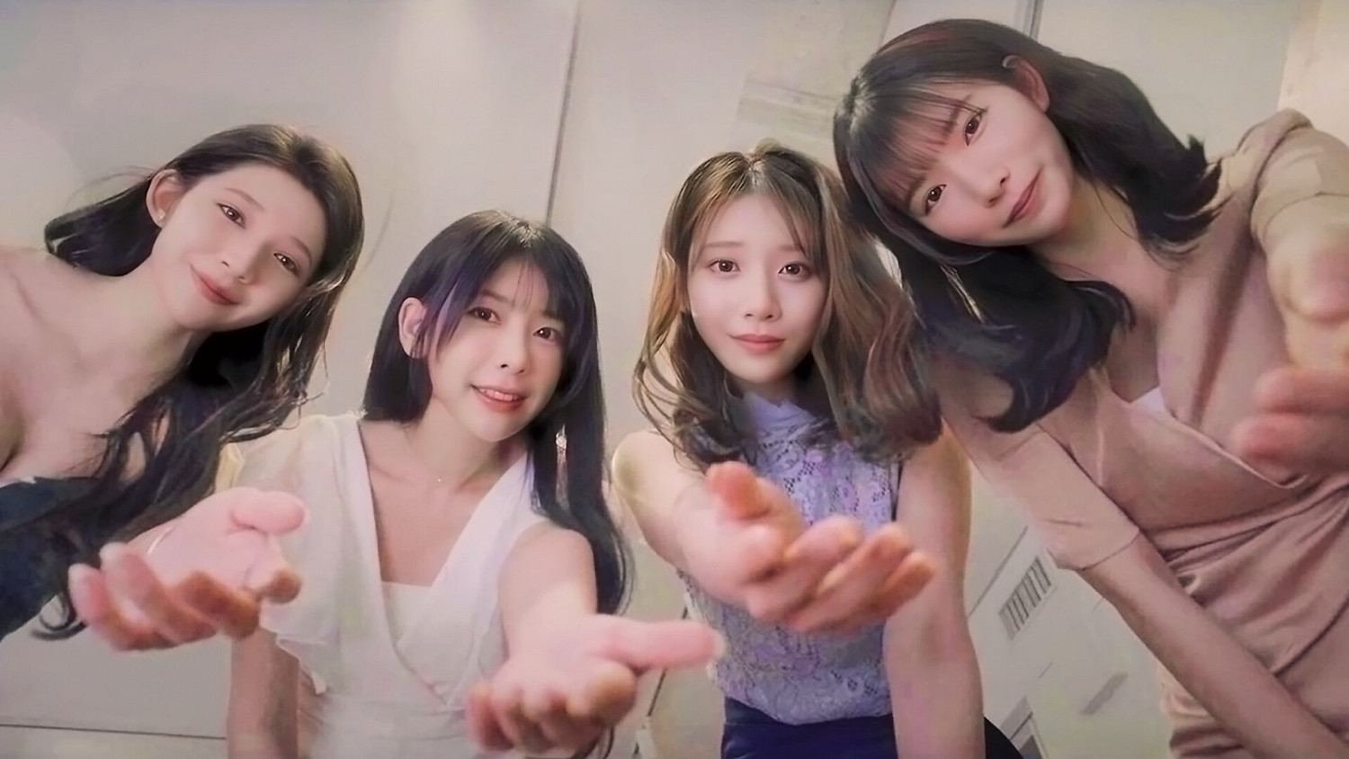 互動式影片《異世界歸來的我錯過了愛情》Steam頁面 支援中文