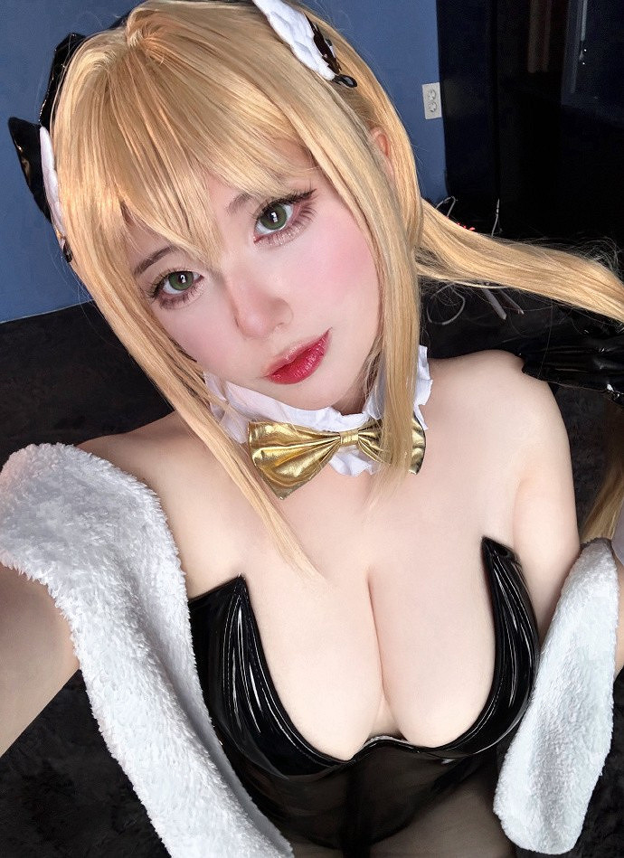 韓國小姐姐COS《妮姬：勝利女神》 超犯規身材太辣了