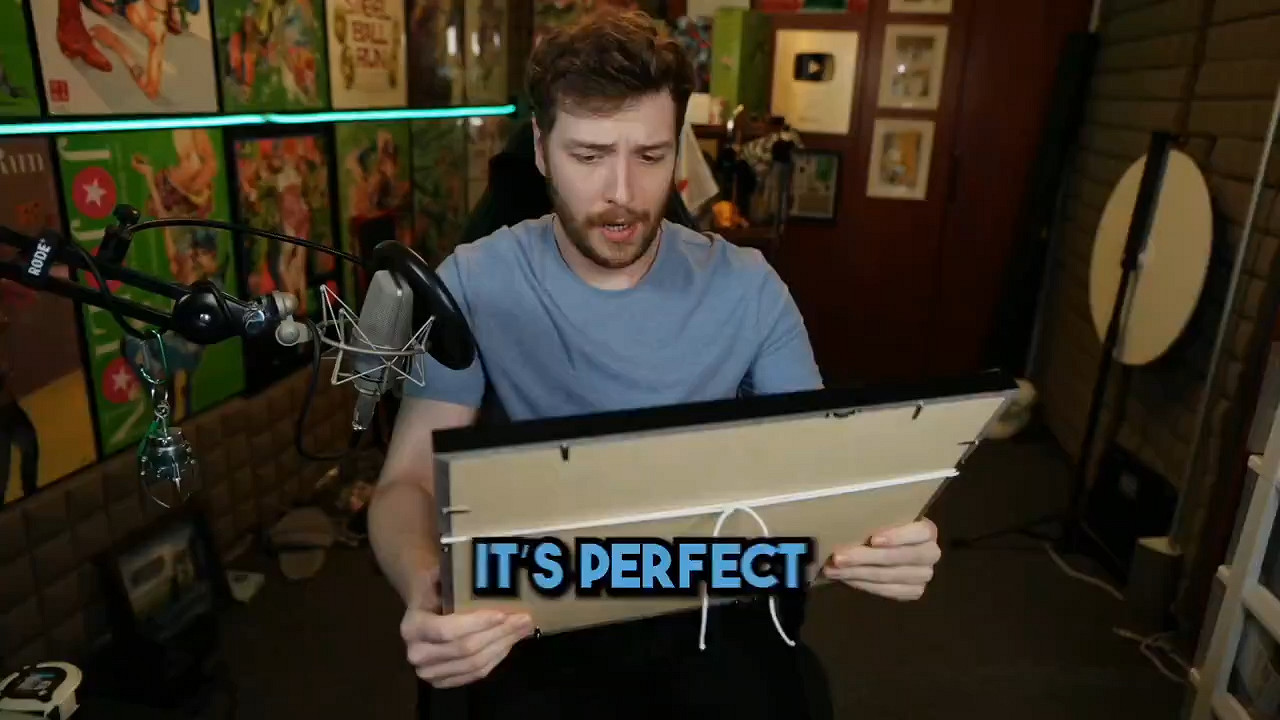 宮崎英高親筆簽名《艾爾登法環》海報拍出高價1.5萬美元 將用於慈善事業 宮崎英高親筆簽名《艾爾登法環》海報拍出高價1.5萬美元 將用於慈善事業