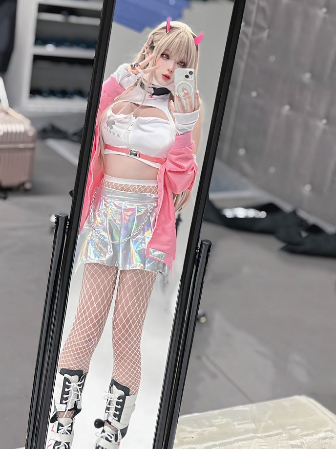 島國辣妹COS《妮姬：勝利女神》 超Q彈大歐派美炸！