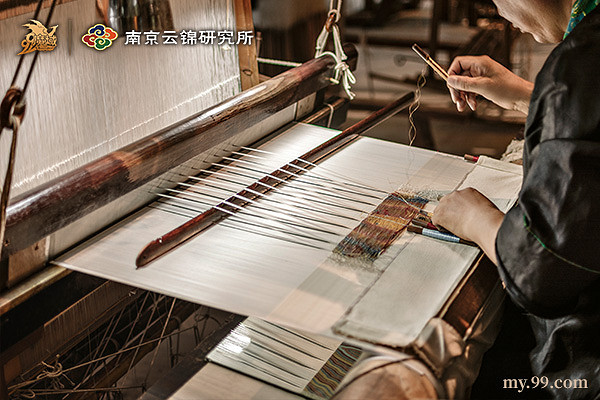 夢幻連動！《魔域》攜手南京雲錦，看“東方瑰寶”裝點錦翎女神