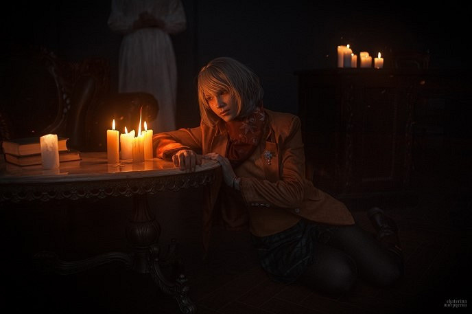 《生化4RE》阿什莉COS 小姐姐被異教徒抓走撕扯按倒