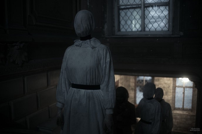 《生化4RE》阿什莉COS 小姐姐被異教徒抓走撕扯按倒