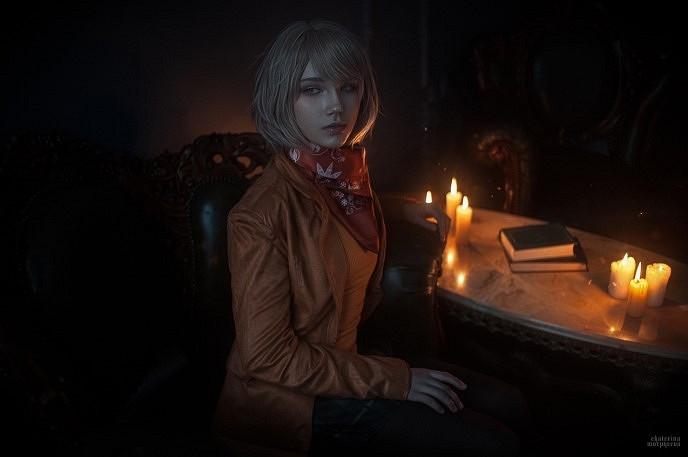 《生化4RE》阿什莉COS 小姐姐被異教徒抓走撕扯按倒