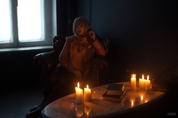 《生化4RE》阿什莉COS 小姐姐被異教徒抓走撕扯按倒