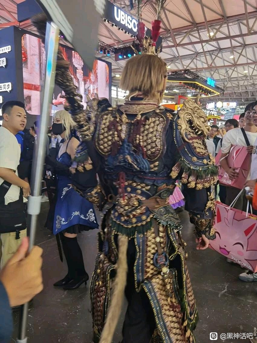 《黑神話:悟空》天命人Cos 妝容和服裝非常還原 《黑神話:悟空》天命人Cos 妝容和服裝非常還原