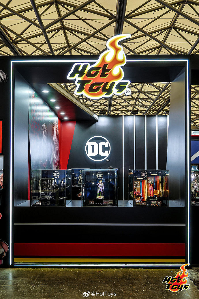 CJ24:Hot Toys《死侍與金剛狼》 1:1雕像震撼登場! CJ24:Hot Toys《死侍與金剛狼》 1:1雕像震撼登場!