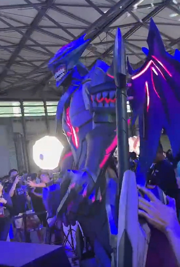 CJ24:The Shy驚喜亮相英雄聯盟表演賽!超帥劍魔督戰 CJ24:The Shy驚喜亮相英雄聯盟表演賽!超帥劍魔督戰