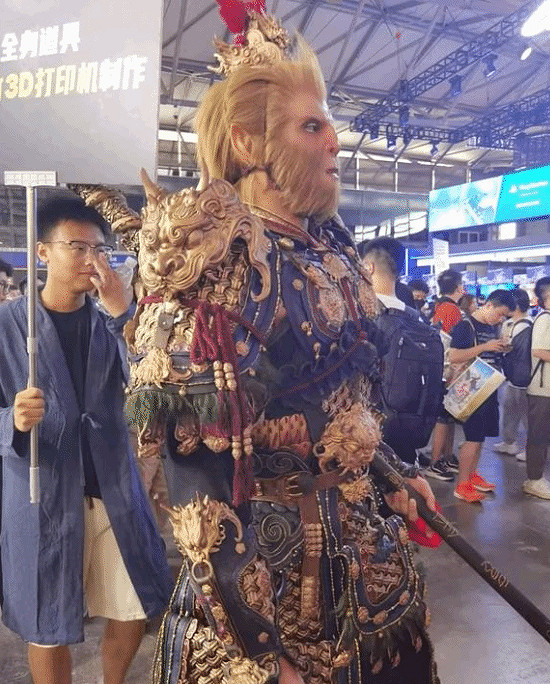 CJ24:《黑神話:悟空》COS亮相現場 服飾妝容十分還原 CJ24:《黑神話:悟空》COS亮相現場 服飾妝容十分還原