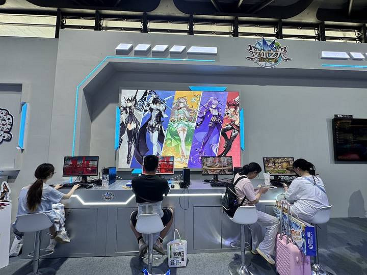 CJ24:巨人網路帶著經典IP與新作亮相 連動腦白金咖啡 CJ24:巨人網路帶著經典IP與新作亮相 連動腦白金咖啡