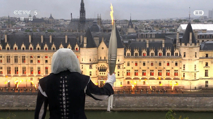 巴黎奧運會開幕式驚現《刺客教條》!飛躍塞納河畔! 巴黎奧運會開幕式驚現《刺客教條》!飛躍塞納河畔!