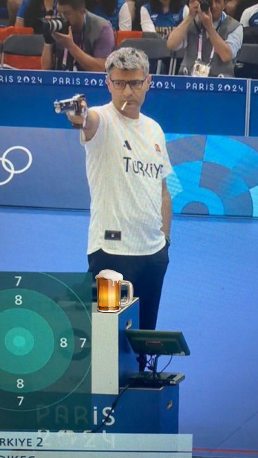 51歲土耳其老將火了 玩家將其P成《殺手》遊戲封面 51歲土耳其老將火了 玩家將其P成《殺手》遊戲封面