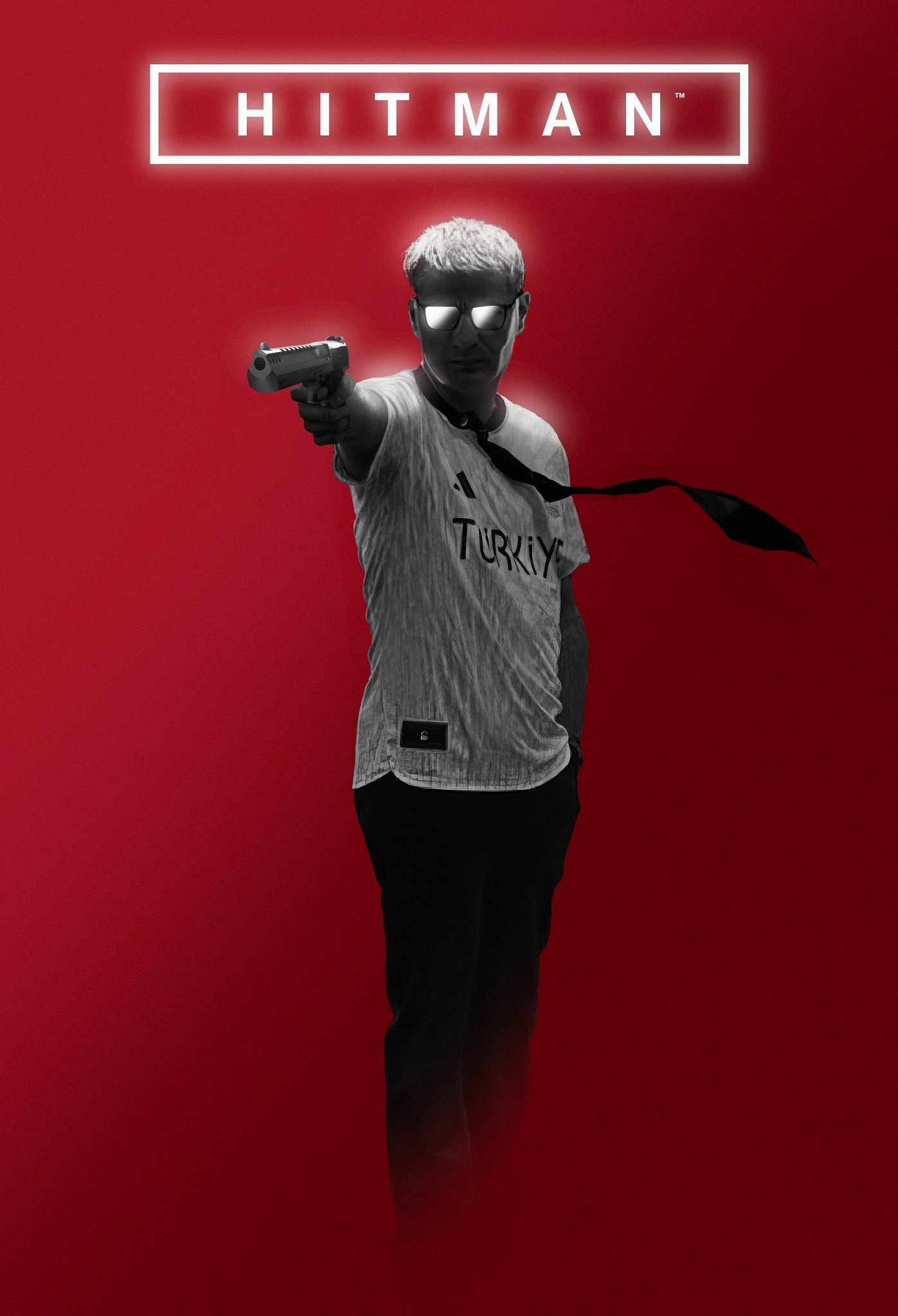 51歲土耳其老將火了 玩家將其P成《殺手》遊戲封面 51歲土耳其老將火了 玩家將其P成《殺手》遊戲封面