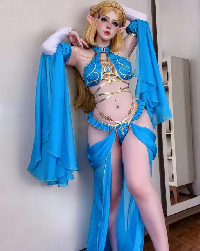 巴西小姐姐COS泳裝塞爾達公主 傲人身材大膽露出！