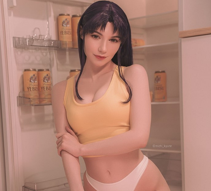 《EVA》葛城美裡COS 成熟誘人的大姐姐請你一起喝酒