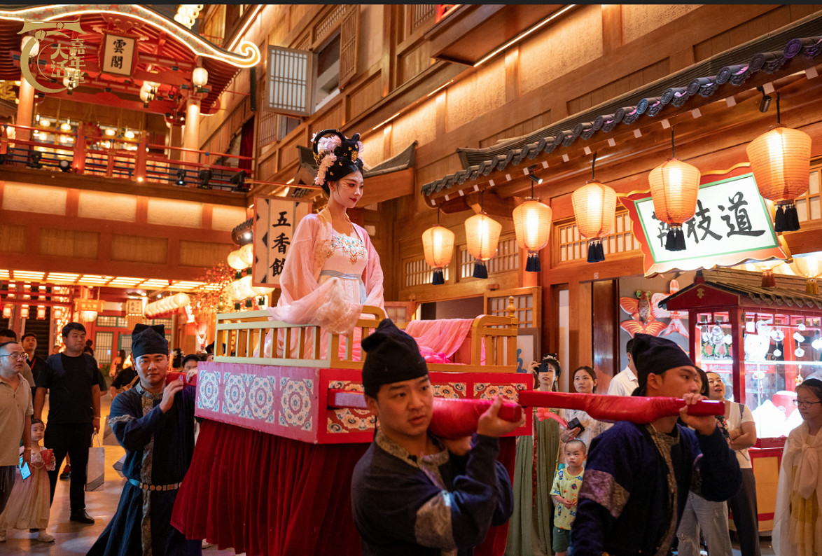 大話嘉年華首日霸榜長安熱搜!何大雷帶大家一探究竟!