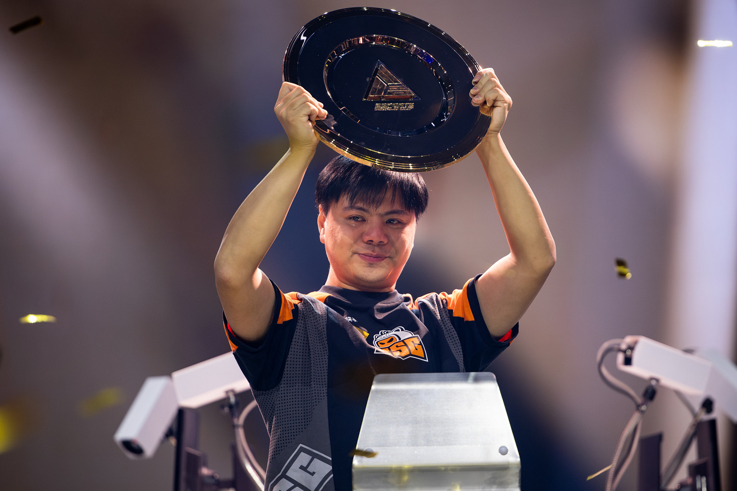 “小孩”曾卓君《快打旋風6》電競世界杯奪冠！