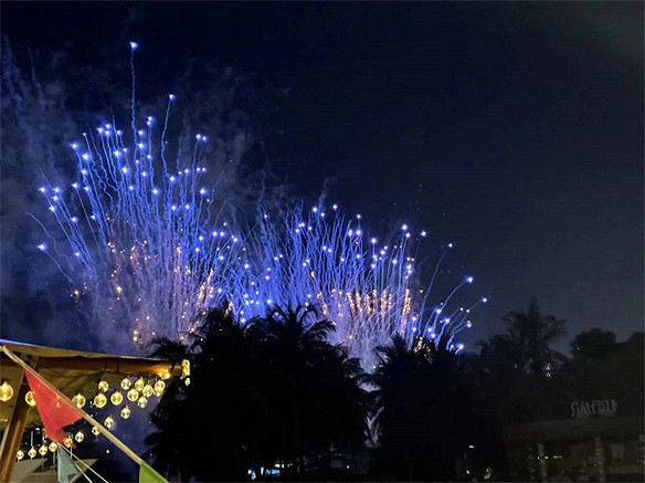 “真好啊,我還在玩碧藍航線” “真好啊,我還在玩碧藍航線”