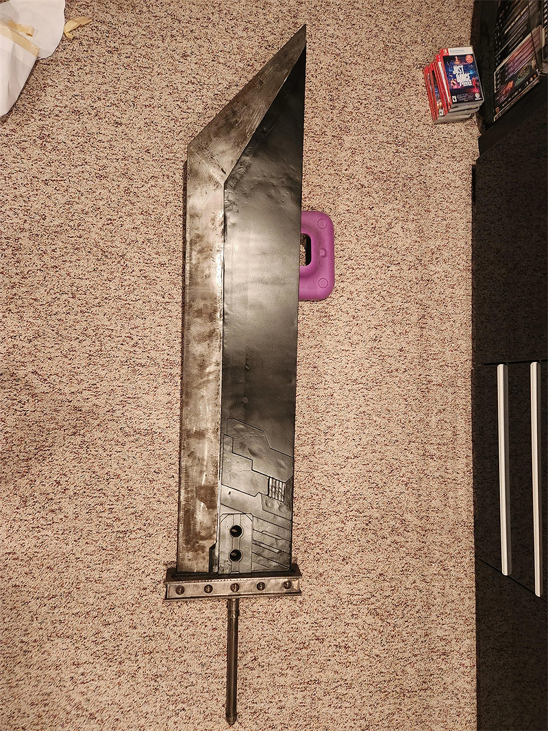 造型逼真！《最終幻想7》粉絲打造現實生活中的剋星劍