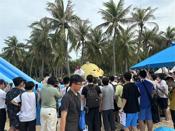 “真好啊,我還在玩碧藍航線” “真好啊,我還在玩碧藍航線”