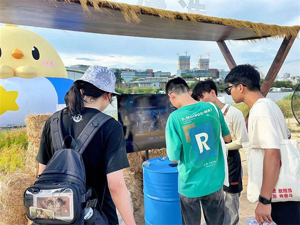 “真好啊,我還在玩碧藍航線” “真好啊,我還在玩碧藍航線”