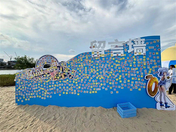 “真好啊,我還在玩碧藍航線” “真好啊,我還在玩碧藍航線”