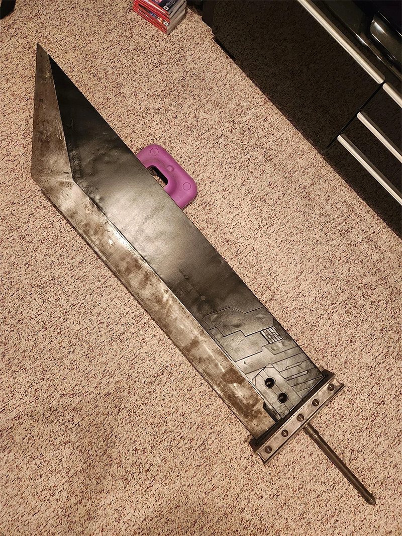 造型逼真！《最終幻想7》粉絲打造現實生活中的剋星劍