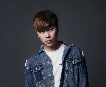 《英雄聯盟》盧本偉的lpl選手編號介紹