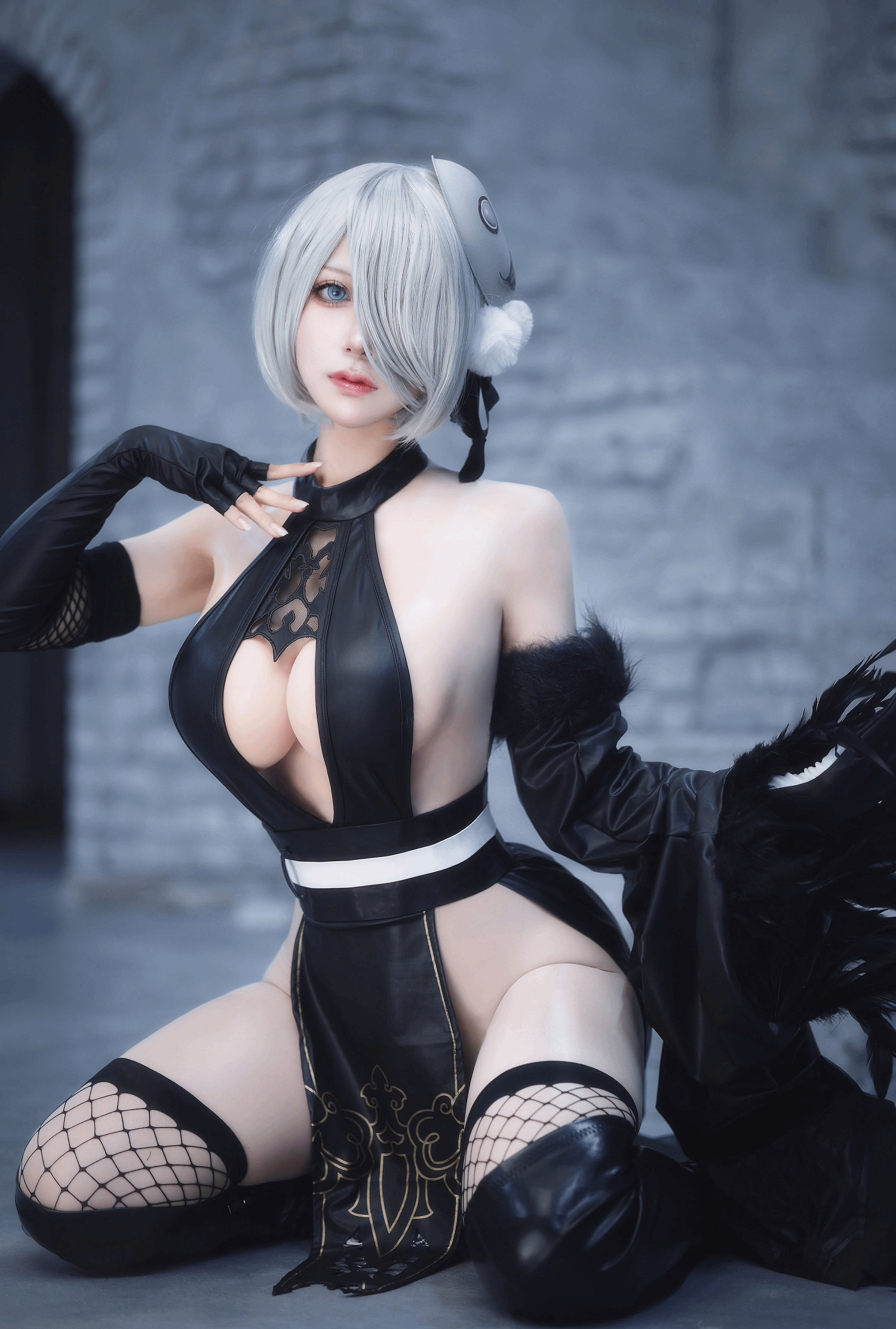 島國小姐姐COS《尼爾》2B小姐姐 這犯規身材太炸裂了